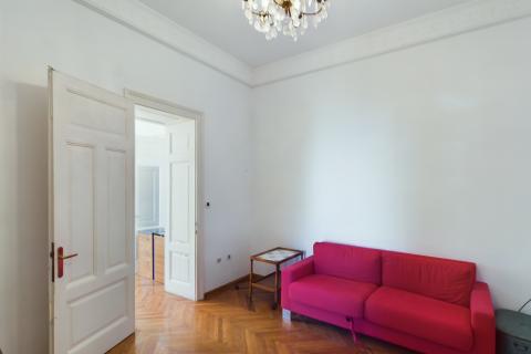 OPATIJA - stan u prizemlju secesijske vile