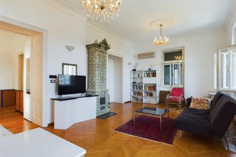 OPATIJA - stan u prizemlju secesijske vile