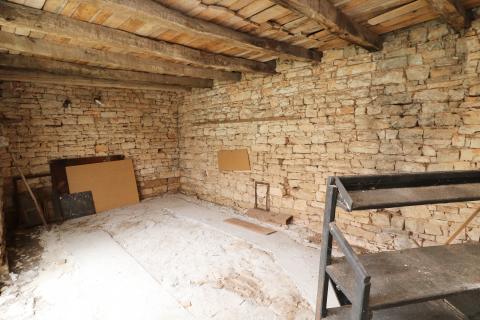 TINJAN-dvije kamene kuće za renovaciju