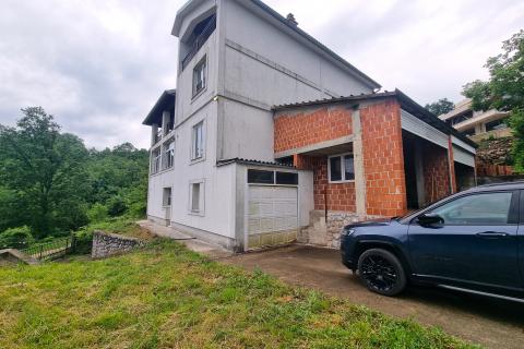 Hiša Bregi, Matulji, 395,45m2