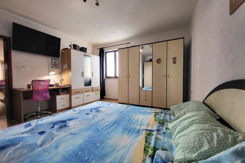 Pula, Šijana, prostran stan sa velikim potencijalom