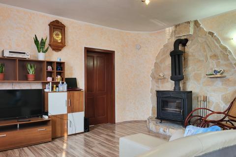 Pula, Šijana, prostran stan sa velikim potencijalom