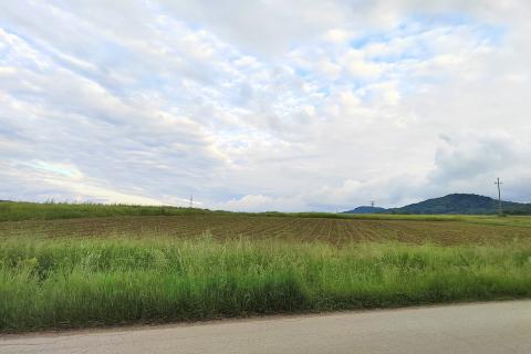 Karlovac; Belaj - građevinsko zemljište 3024 m2 uz Koranu