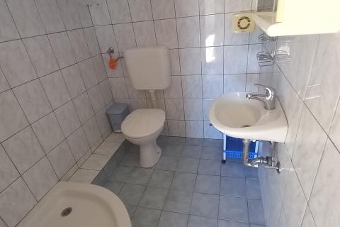 Istra,Pula predgrađe-kuća s dvorištem