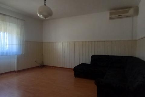 Istra,Pula predgrađe-kuća s dvorištem