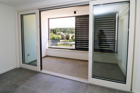 POREČ- stan s garažom u centru