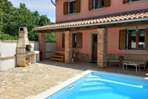 Istra, Barban okolica-renovirana kamena kuća s bazenom