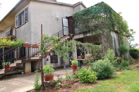 Jadreški, samostojeća kuća na parceli od 1207 m2