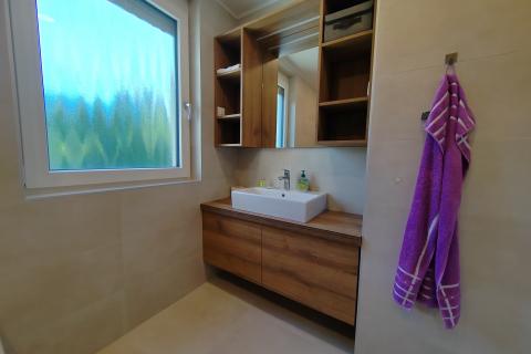 OTOK KRK-MALINSKA,ekskluzivni apartman 300 metara do mora  i plaže