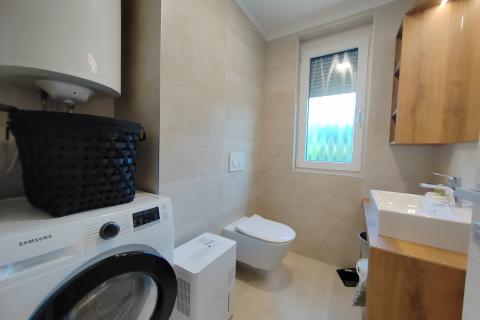 OTOK KRK-MALINSKA,ekskluzivni apartman 300 metara do mora  i plaže