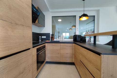 OTOK KRK-MALINSKA,ekskluzivni apartman 300 metara do mora  i plaže