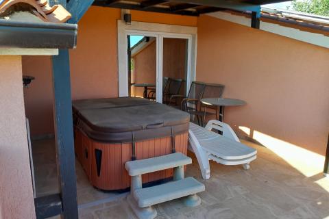 Istra,Medulin,kuća za odmor sa grijanim bazenom