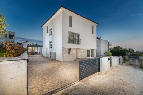 Istra,Fažana,vila sa panoramskim pogledom na Brijune!!