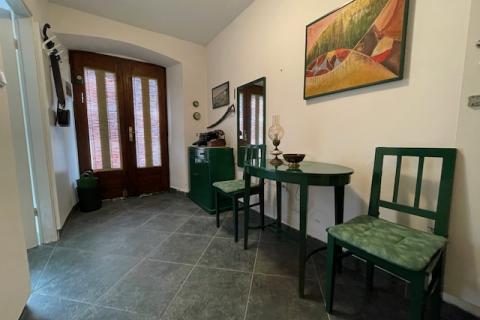 Otok Krk-Punat, prvi red do mora, 180 m2