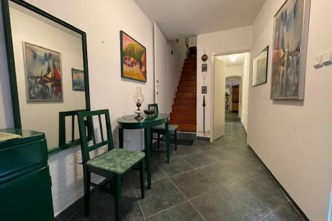 Otok Krk-Punat, prvi red do mora, 180 m2