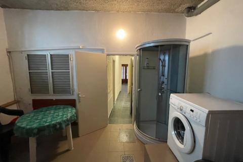 Otok Krk-Punat, prvi red do mora, 180 m2