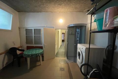 Otok Krk-Punat, prvi red do mora, 180 m2