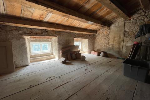 Otok Krk-Punat, prvi red do mora, 180 m2