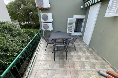 Otok Krk-Punat, prvi red do mora, 180 m2