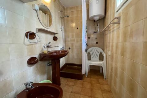 Otok Krk-Punat, prvi red do mora, 180 m2