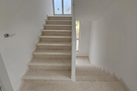 Istra, Pula, dvosoban novi stan 95m2 u širem centru