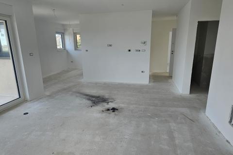 Istra, Pula, dvosoban novi stan 95m2 u širem centru