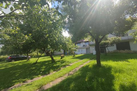 Lika,Donji Lapac,novouređena kuća,blizina rijeke Une