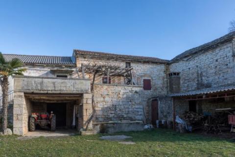 House Kršanci, Žminj, 313m2