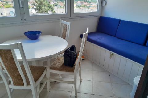 Istra,Barbariga,apartman sa zatvorenom lođom