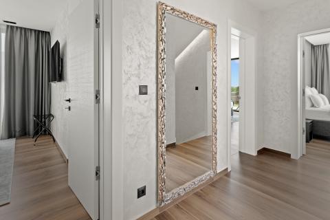 Poreč okolica, vila s korovnom terasom