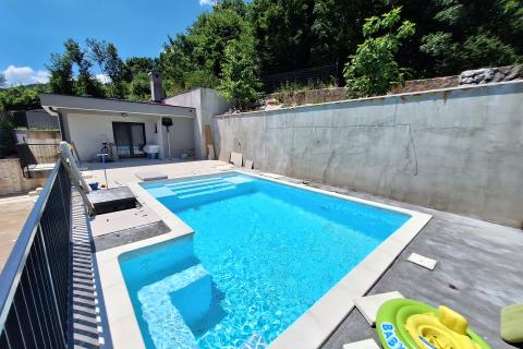 OPATIJA, BREGI - obiteljska kuća s bazenom