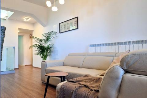 Flat/Appartement Centar, Pula, 130m2