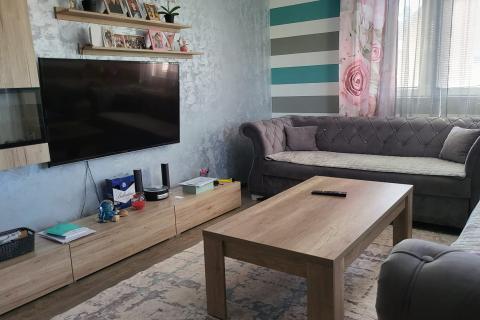 Velika Gorica, Donje Podotočje, kuća 200 m2 sa dvorišnicom