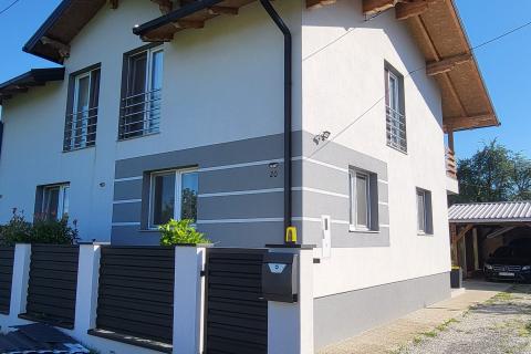 Velika Gorica, Donje Podotočje, kuća 200 m2 sa dvorišnicom