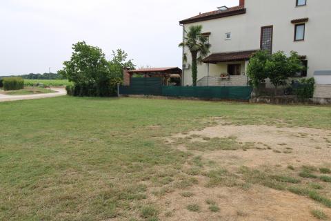 Земельный участок строительного назначения Funtana, 873m2