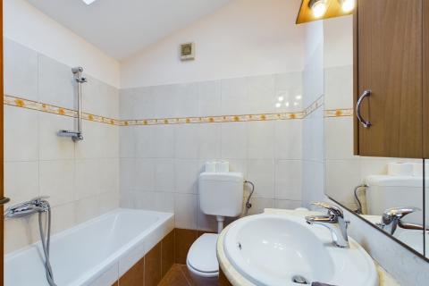 Istra, Barban okolica-renovirana kamena kuća s bazenom