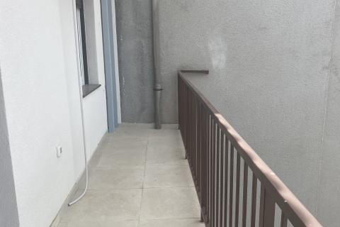 Stan 1S+DB totalno renoviran, siri centar 