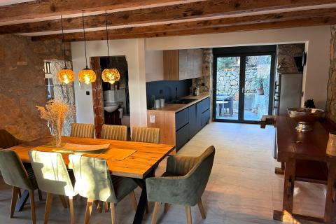 OTOK KRK,DOBRINJ -moderno  kamena villa sa bazenom