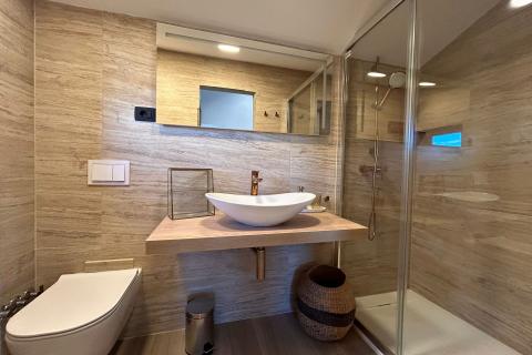 OTOK KRK,DOBRINJ -moderno  kamena villa sa bazenom