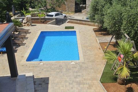 OTOK KRK,DOBRINJ -moderno  kamena villa sa bazenom