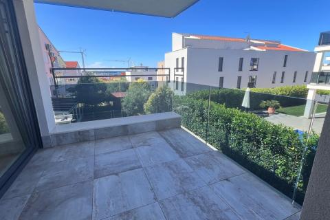 Istra, Novigrad-novogradnja, dvosobni stan s pogledom na more