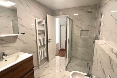 Istra, Novigrad-novogradnja, dvosobni stan s pogledom na more