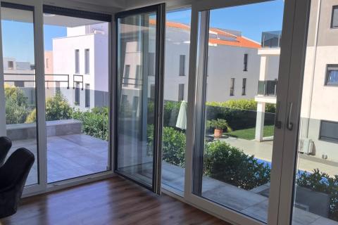 Istra, Novigrad-novogradnja, dvosobni stan s pogledom na more