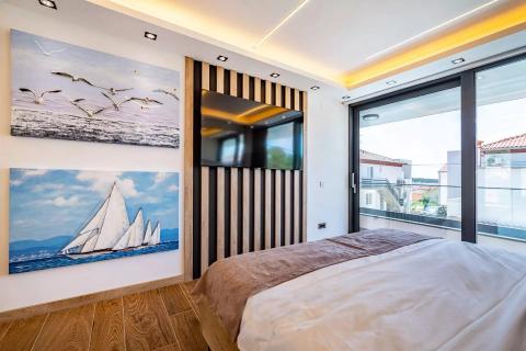 Rab, Banjol- moderne vile s bazenima, blizina mora i centra