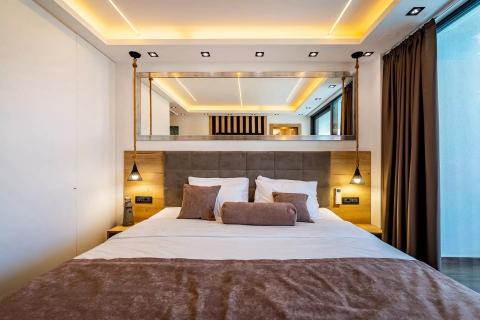 Rab, Banjol- moderne vile s bazenima, blizina mora i centra