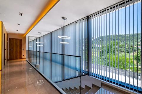 Rab, Banjol- moderne vile s bazenima, blizina mora i centra