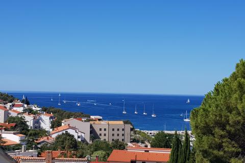 Istra, Pješčana uvala, dugoročni najam dvosobnog stana sa pogledom na more