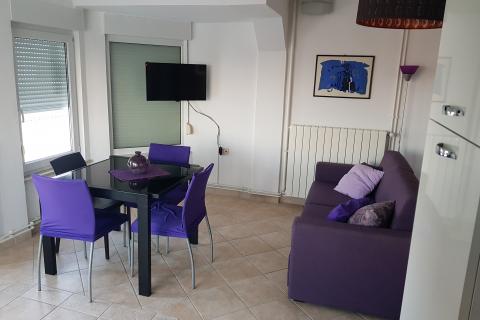 Istra, Pješčana uvala, dugoročni najam dvosobnog stana sa pogledom na more