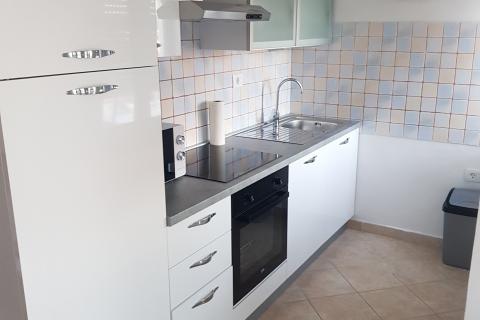 Istra, Pješčana uvala, dugoročni najam dvosobnog stana sa pogledom na more