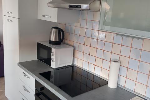 Istra, Pješčana uvala, dugoročni najam dvosobnog stana sa pogledom na more